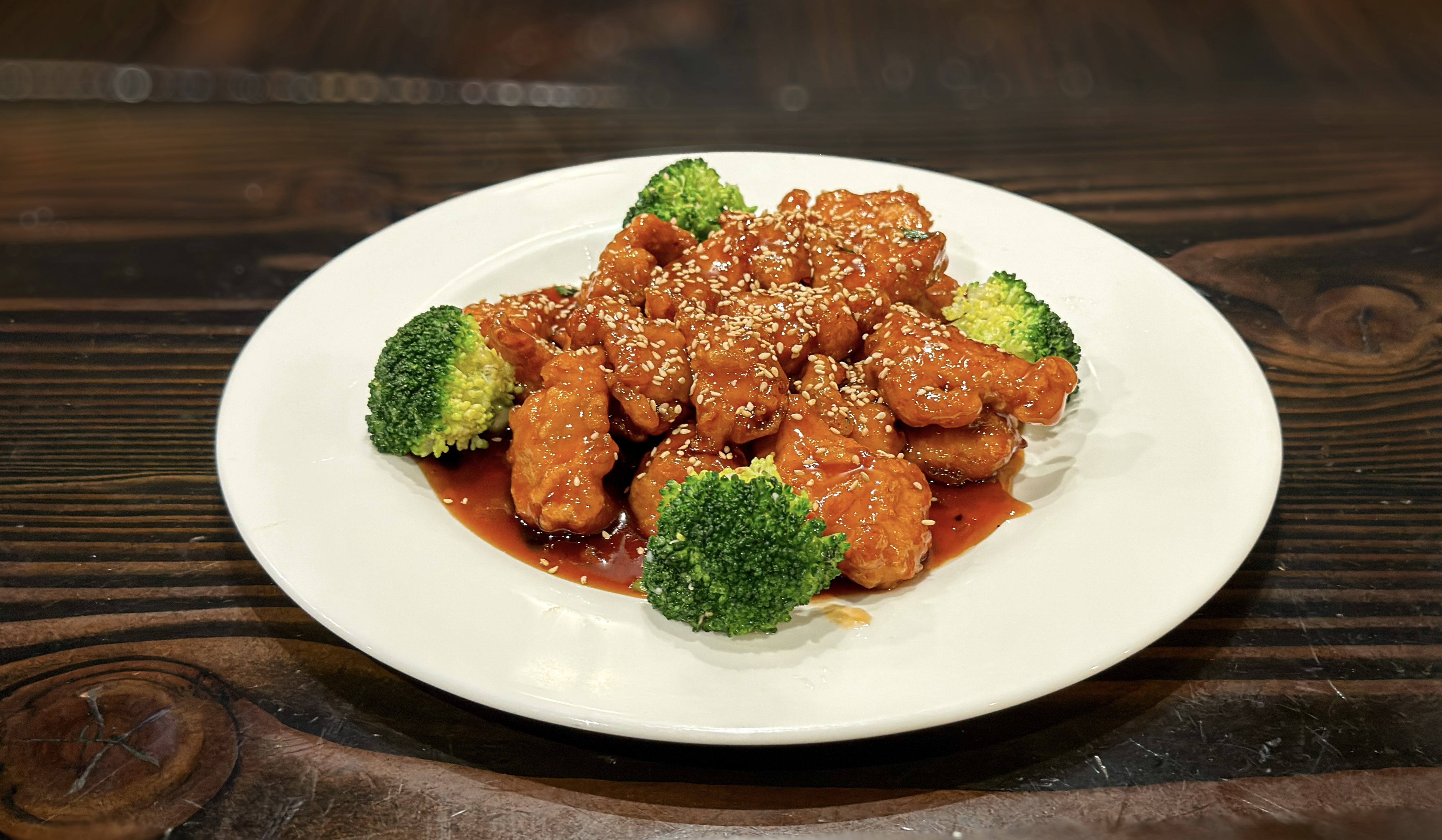 General Tso chicken with broccoli